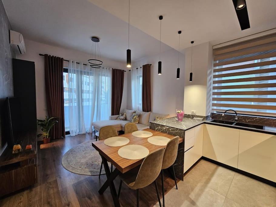 Deluxe Flat With Garden_Tirana 아파트 외부 사진