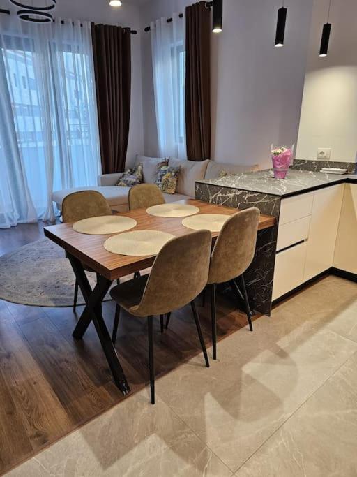 Deluxe Flat With Garden_Tirana 아파트 외부 사진